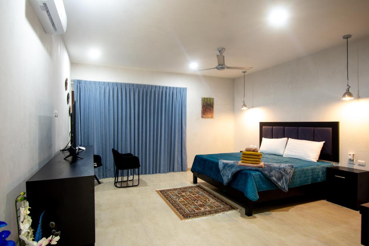 Hotel Casa Tortuga Tulum - Cenotes Park Inclusive Exterior foto A bedroom in a hotel