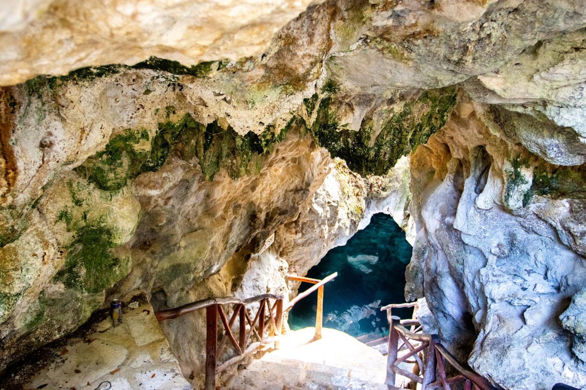 Hotel Casa Tortuga Tulum - Cenotes Park Inclusive Exterior foto Entrance to Cenote