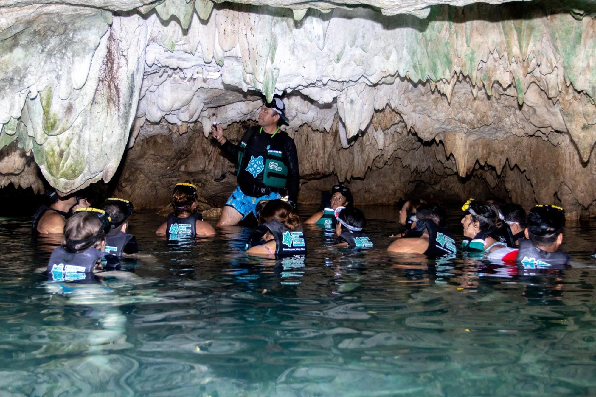 Hotel Casa Tortuga Tulum - Cenotes Park Inclusive Exterior foto Cave divers in the Hua ma cave